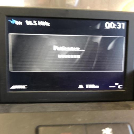 Ecran GPS PEUGEOT 5008 1 Photo n°1
