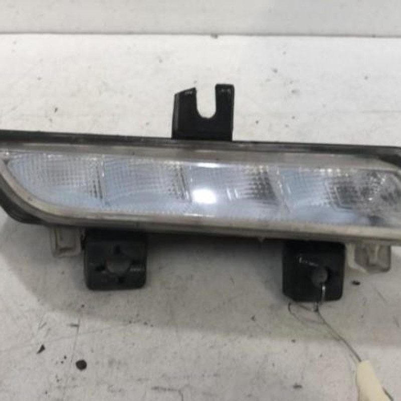 Feu diurne avant droit RENAULT CLIO 4 Feu diurne avant droit RENAULT CLIO 4