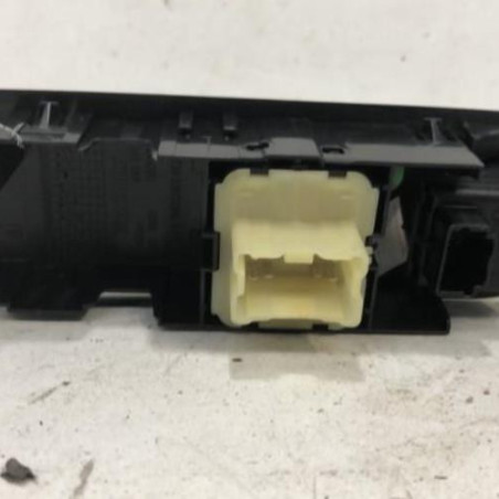 Interrupteur de leve vitre avant gauche RENAULT CLIO 4