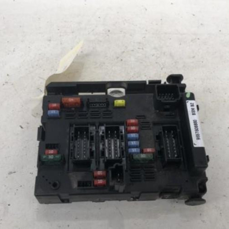 Boitier servitude moteur (BSM) PEUGEOT 206 Boitier servitude moteur (BSM) PEUGEOT 206