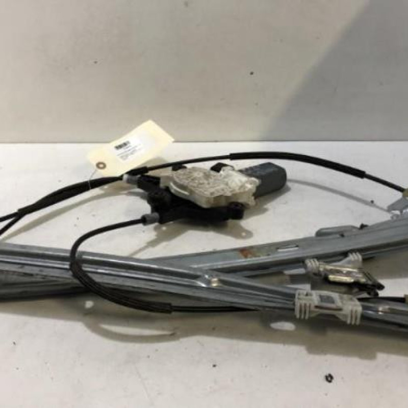 Leve vitre electrique avant gauche MERCEDES VITO 639