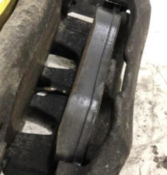 Etrier avant gauche (freinage) MERCEDES VITO 639