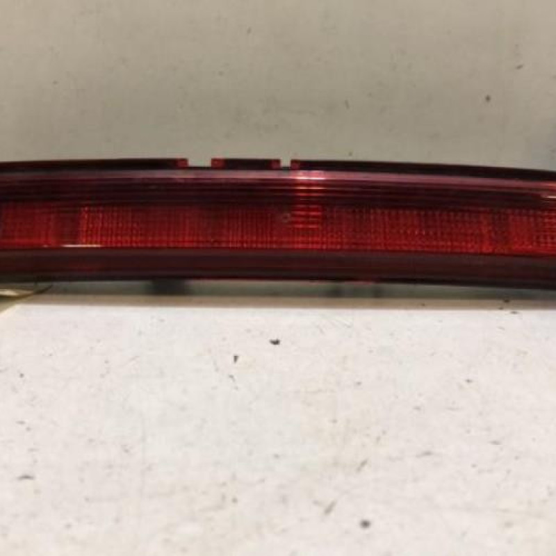 Feu arriere stop central RENAULT CLIO 4