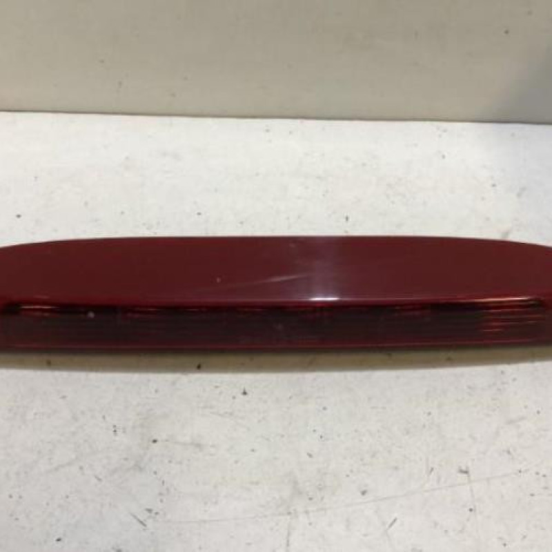 Feu arriere stop central RENAULT CLIO 3 Feu arriere stop central RENAULT CLIO 3