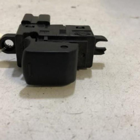 Interrupteur de leve vitre arriere droit NISSAN QASHQAI 1 Photo n°1