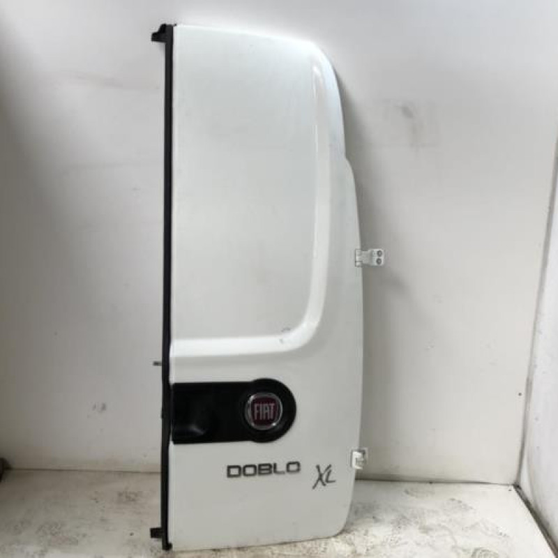 Porte de coffre droit FIAT DOBLO 2