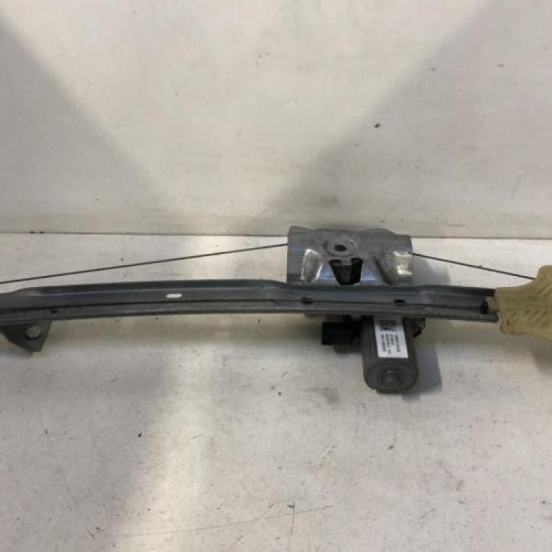 Leve vitre electrique avant gauche RENAULT CLIO 4