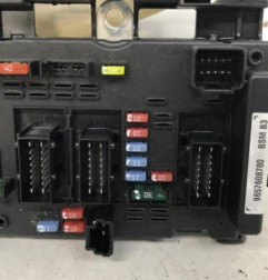 Boitier servitude moteur (BSM) PEUGEOT 206+