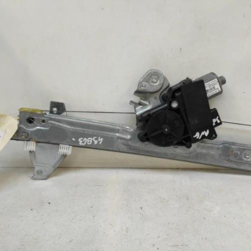 Leve vitre electrique avant gauche PEUGEOT 308 1