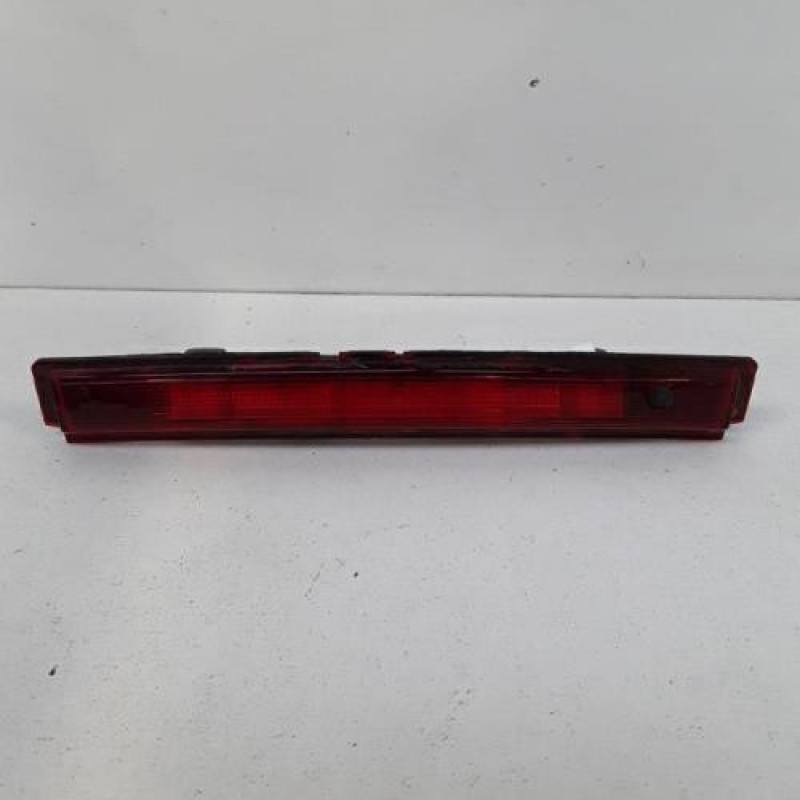 Feu arriere stop central RENAULT CLIO 4 Feu arriere stop central RENAULT CLIO 4