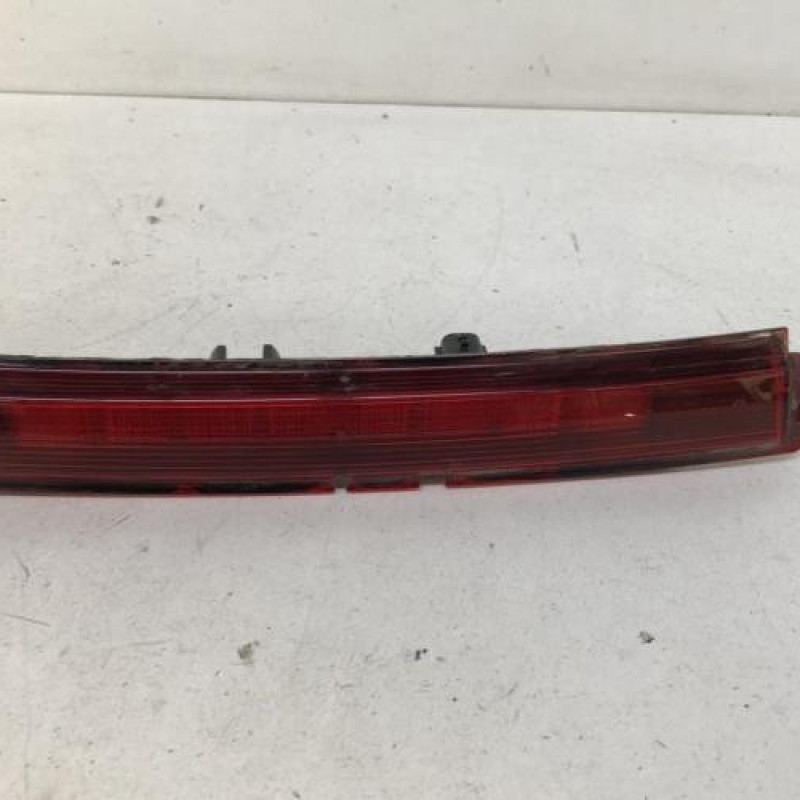 Feu arriere stop central RENAULT CLIO 4 Feu arriere stop central RENAULT CLIO 4