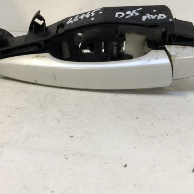 Poignee porte avant droit CITROEN DS5 Poignee porte avant droit CITROEN DS5