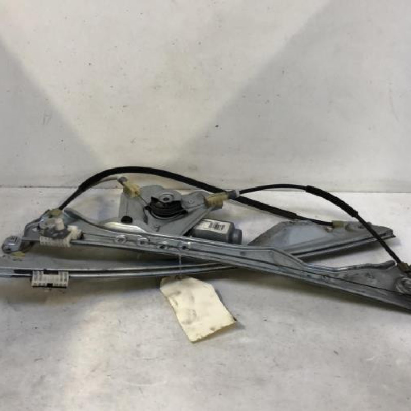 Leve vitre electrique avant gauche RENAULT CLIO 3