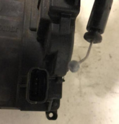 Serrure avant droit RENAULT CLIO 3 Photo n°3