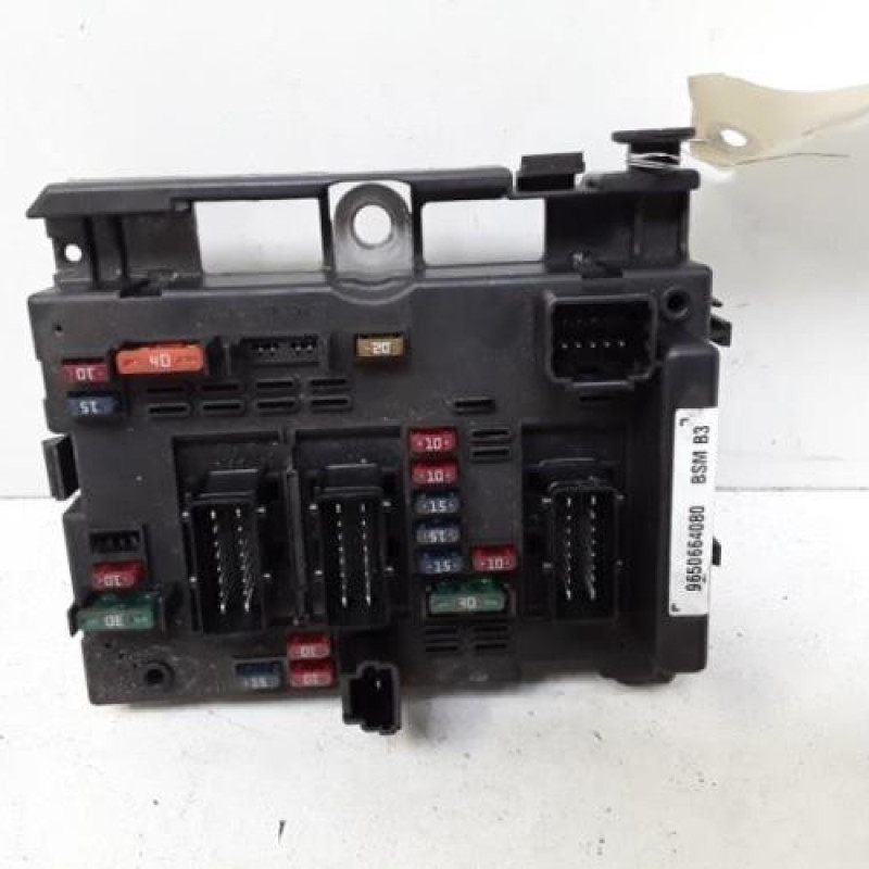 Boitier servitude moteur (BSM) PEUGEOT 307 Boitier servitude moteur (BSM) PEUGEOT 307