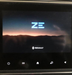 Ecran GPS RENAULT ZOE 2 Photo n°1