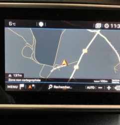 Ecran GPS PEUGEOT 308 2 Photo n°1