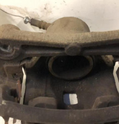 Etrier avant gauche (freinage) NISSAN JUKE 1