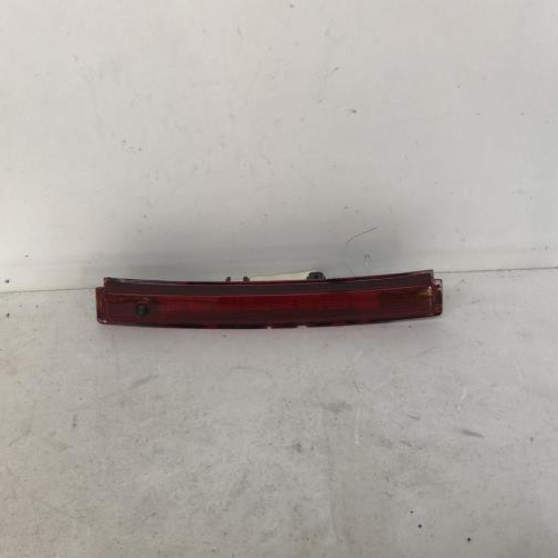 Feu arriere stop central RENAULT CLIO 4 Feu arriere stop central RENAULT CLIO 4