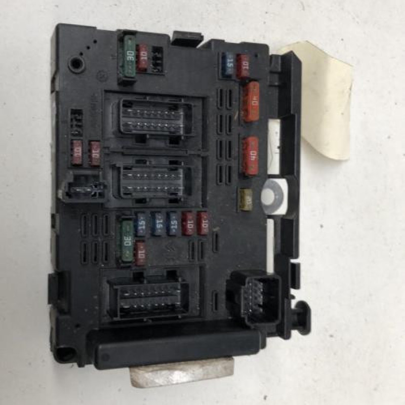 Boitier servitude moteur (BSM) PEUGEOT 307 Boitier servitude moteur (BSM) PEUGEOT 307