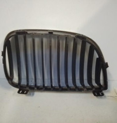 Calandre gauche BMW SERIE 1 E87 Photo n°1