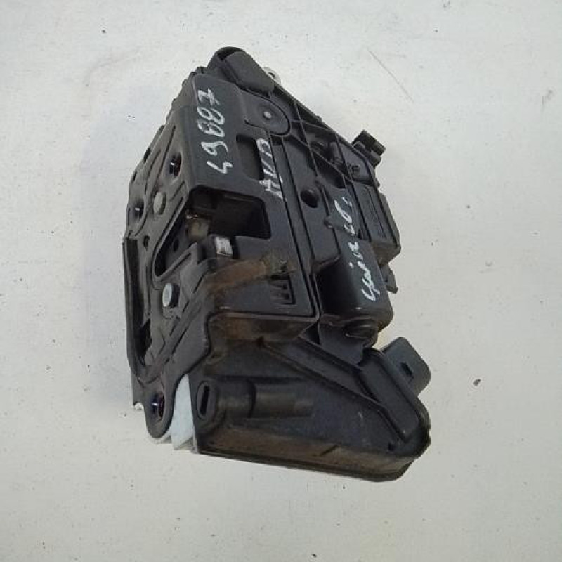 Serrure avant droit VOLKSWAGEN SCIROCCO 3 Serrure avant droit VOLKSWAGEN SCIROCCO 3