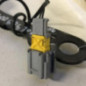 Attache ceinture avant gauche PEUGEOT 208 1