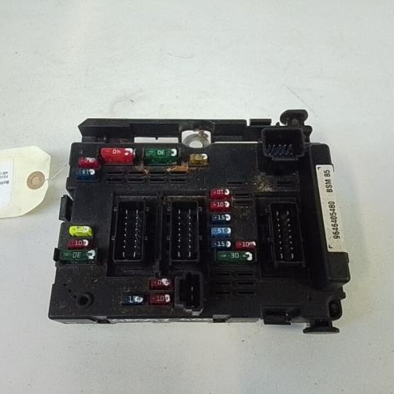 Boitier servitude moteur (BSM) PEUGEOT 406 Boitier servitude moteur (BSM) PEUGEOT 406