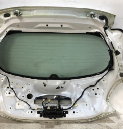 Malle/Hayon arriere PEUGEOT 208 1