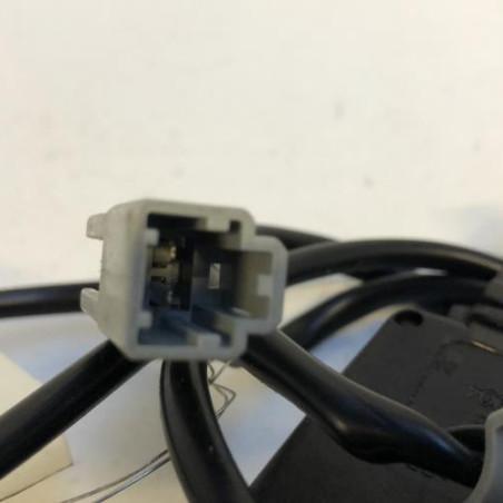 Attache ceinture avant droit FIAT 500 2 Photo n°1