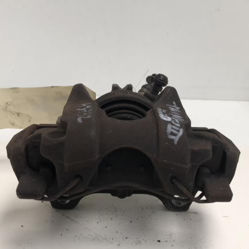 Etrier avant droit (freinage) RENAULT TWINGO 3 Etrier avant droit (freinage) RENAULT TWINGO 3