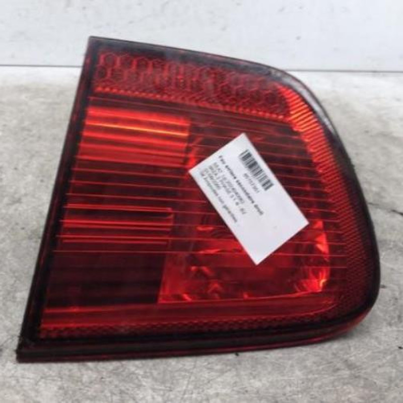 Feu arriere secondaire droit (feux) SEAT IBIZA 2 Feu arriere secondaire droit (feux) SEAT IBIZA 2