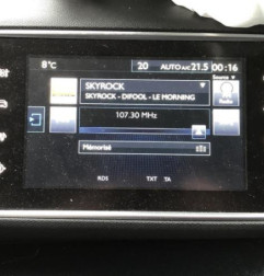 Ecran GPS PEUGEOT 308 2 Photo n°1
