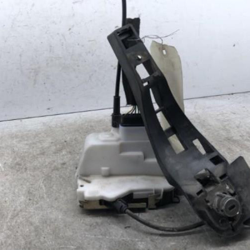 Serrure avant gauche CITROEN C3 1 Serrure avant gauche CITROEN C3 1