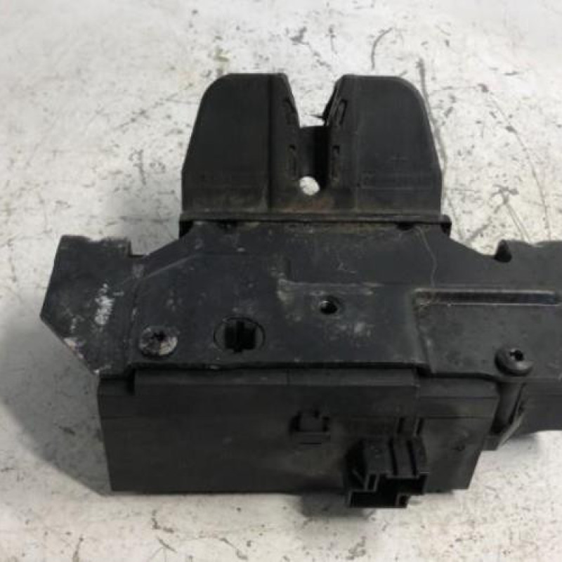 Serrure de coffre OPEL VECTRA C Serrure de coffre OPEL VECTRA C
