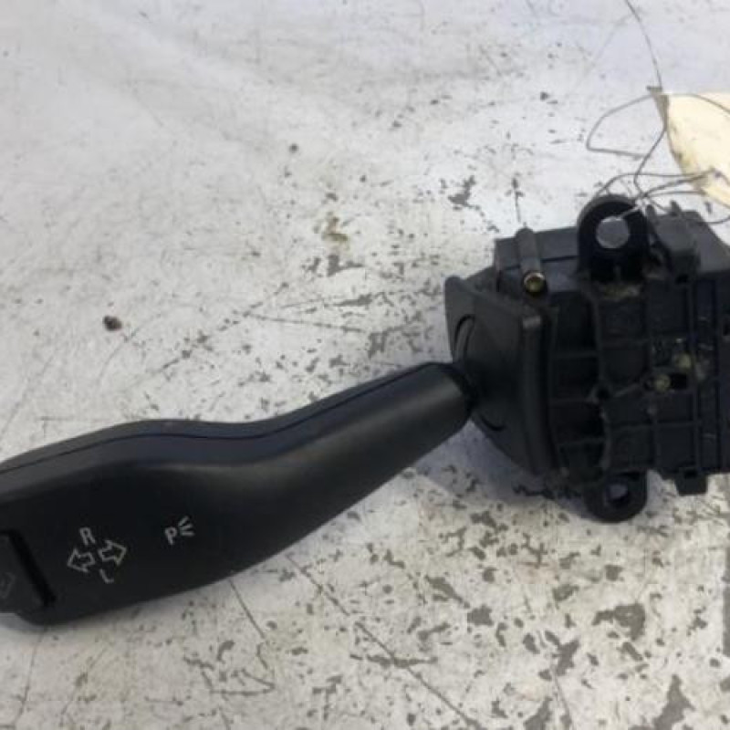 Commodo phare BMW X3 E83 Commodo phare BMW X3 E83
