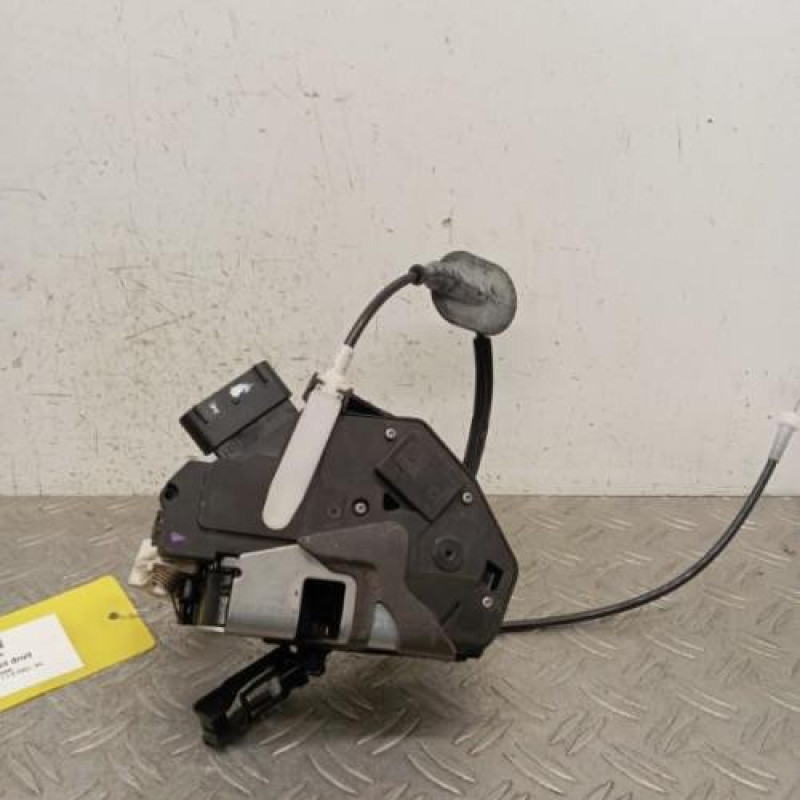 Serrure avant droit FORD FIESTA 6 Serrure avant droit FORD FIESTA 6