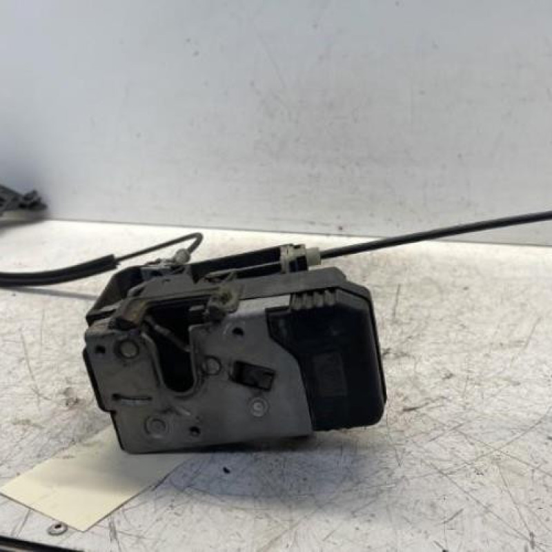 Serrure avant droit OPEL CORSA C Serrure avant droit OPEL CORSA C