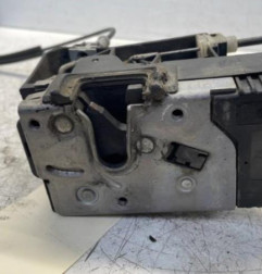 Serrure avant droit OPEL CORSA C