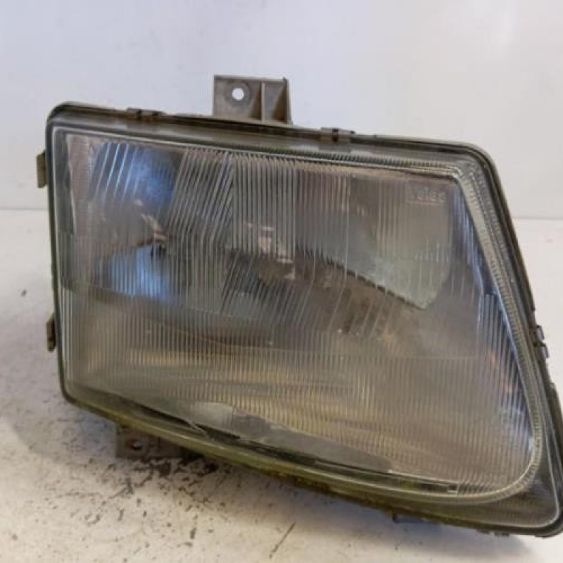 Optique avant principal droit (feux)(phare) MERCEDES CLASSE V 638
