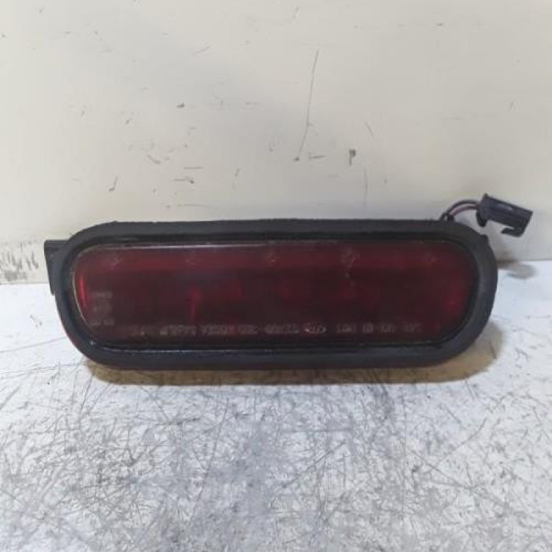 Feu arriere stop central KIA SORENTO 1