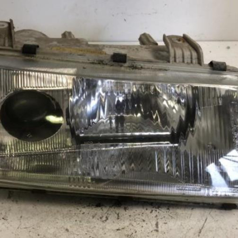 Optique avant principal droit (feux)(phare) LADA 111