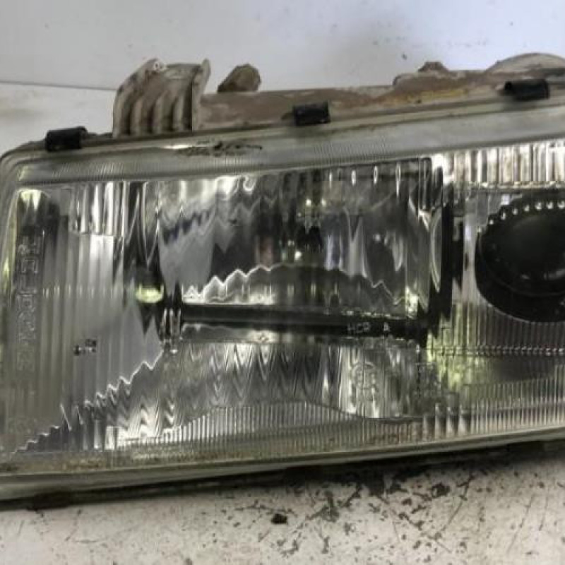 Optique avant principal gauche (feux)(phare) LADA 111