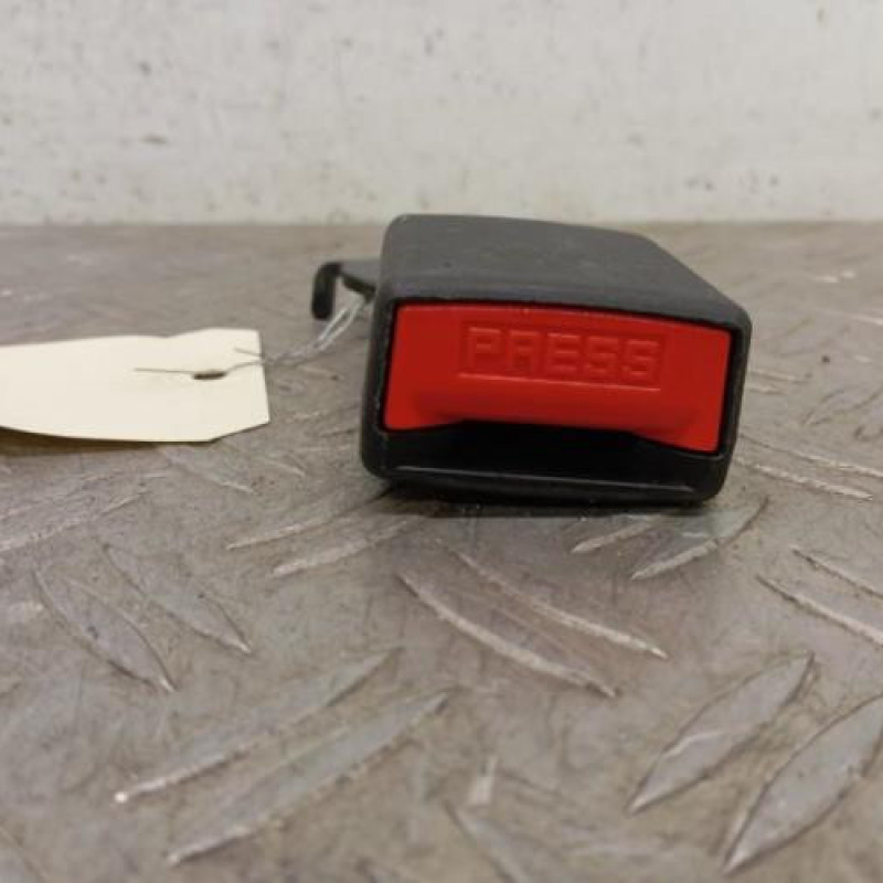 Attache ceinture arriere droit PEUGEOT PARTNER 2