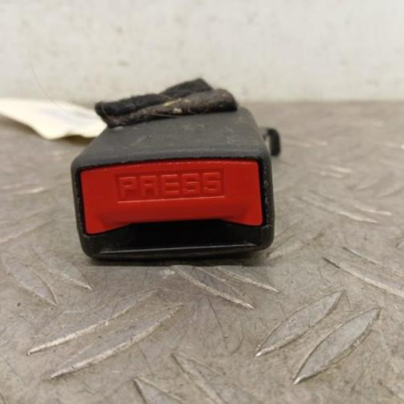 Attache ceinture arriere gauche PEUGEOT PARTNER 2