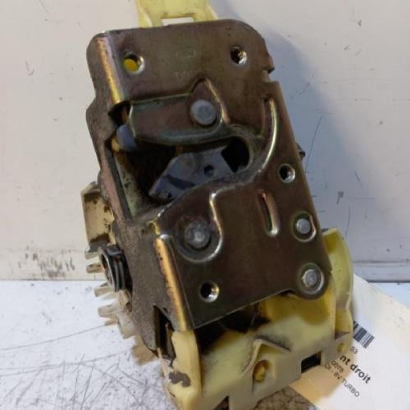 Serrure avant droit FORD FOCUS 1 Serrure avant droit FORD FOCUS 1