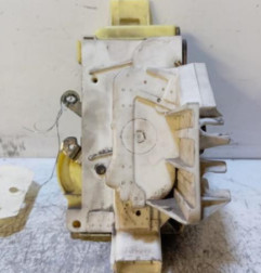 Serrure avant droit FORD FOCUS 1
