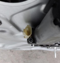 Leve vitre electrique avant droit HYUNDAI I 30 1 Photo n°3