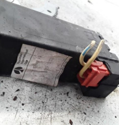 Leve vitre electrique avant droit CITROEN BX Photo n°3