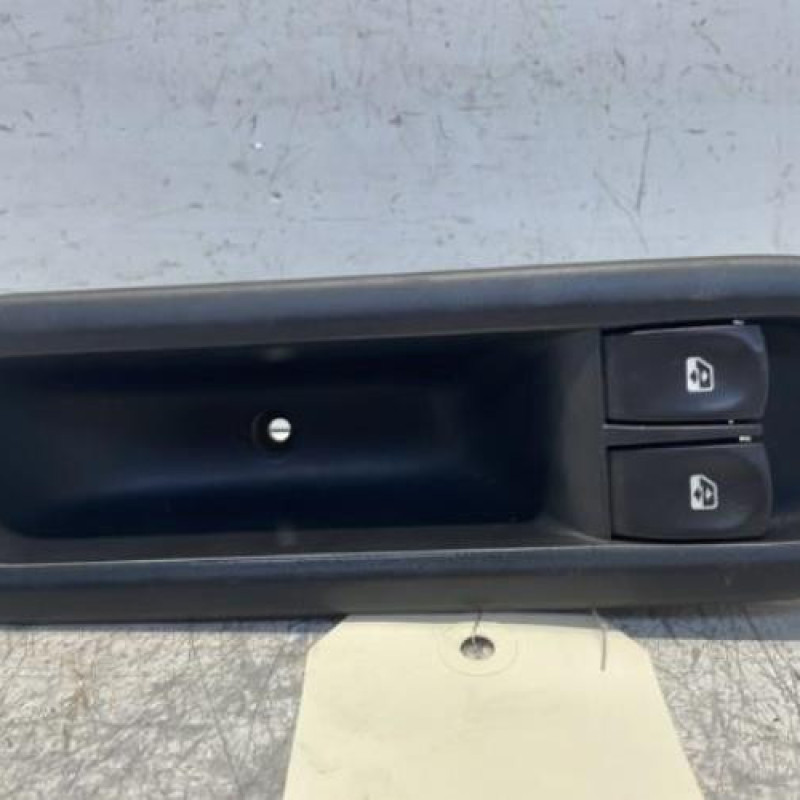 Interrupteur de leve vitre avant gauche RENAULT TWINGO 2